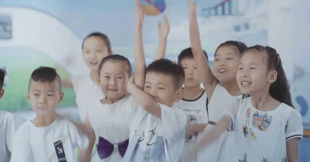 花花牛丨每天一杯奶，幸福健康喝出來?。。? style=