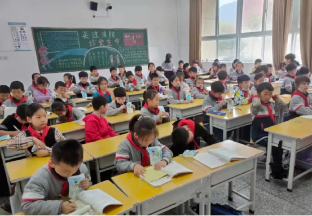 未來可期 健康護(hù)航丨花花牛乳業(yè)集團(tuán)取得學(xué)生飲用奶常、低溫發(fā)酵乳生產(chǎn)資質(zhì)