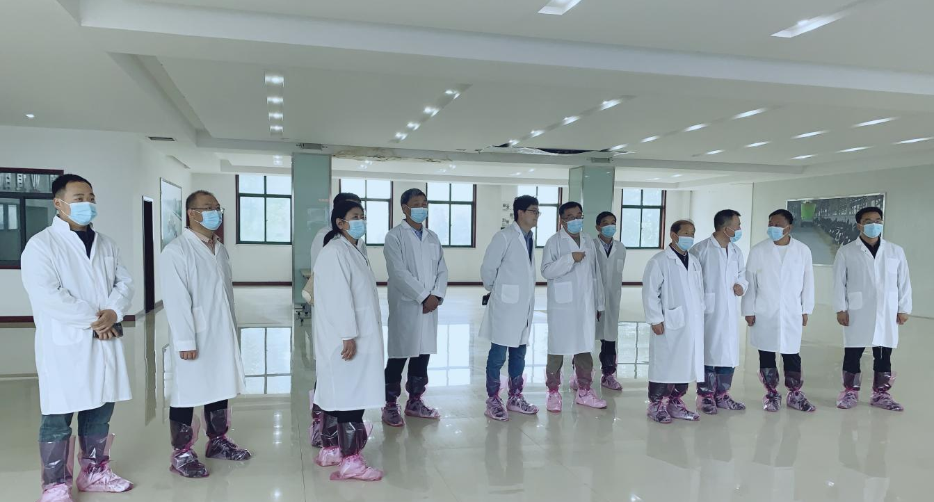 花花牛丨河南農業(yè)大學黨委副書記、校長介曉磊一行蒞臨花花牛河南瑞亞參觀調研