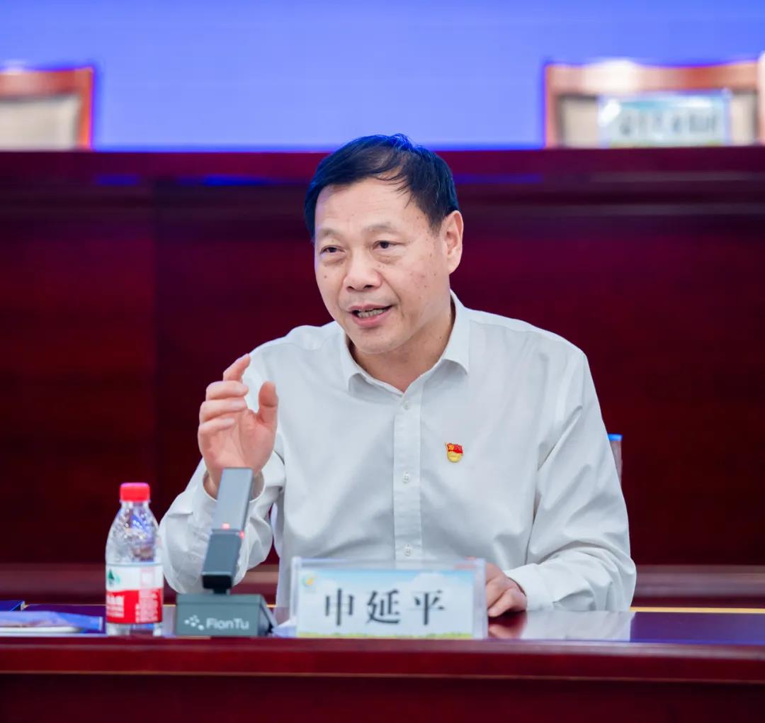 花花牛| 蘭考縣人民政府與蒙牛、花花牛達(dá)成戰(zhàn)略合作 助力河南奶業(yè)高質(zhì)量發(fā)展