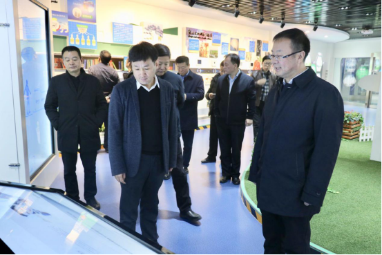 寧夏回族自治區(qū)農(nóng)業(yè)農(nóng)村廳黨組書記、廳長王剛一行蒞臨花花牛乳業(yè)集團調(diào)研