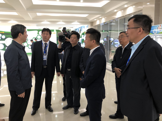 河南省委副書記、省長陳潤兒一行蒞臨 花花牛集團魯山瑞亞牧業(yè)有限公司視察調研