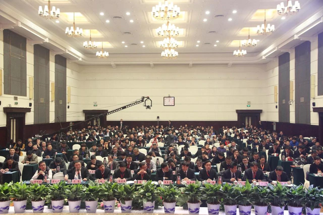 新起點(diǎn)·新征程·不忘初心·砥礪前行| 2018花花牛乳業(yè)集團(tuán)客戶大會(huì)勝利召開(kāi) 新起點(diǎn)·新征程·不忘初心·砥礪前行| 2018花花牛乳業(yè)集團(tuán)客戶大會(huì)勝利召開(kāi)