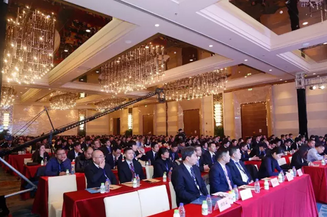 年度盛典|【凝心聚力 共贏未來(lái)】花花牛2017年客戶大會(huì)紀(jì)實(shí) 年度盛典|【凝心聚力 共贏未來(lái)】花花牛2017年客戶大會(huì)紀(jì)實(shí)