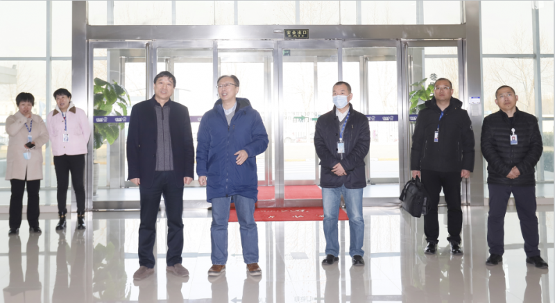 花花牛丨東北農(nóng)大食品學(xué)院院長、中原食品實驗室首席科學(xué)家姜毓君教授蒞臨花花牛乳業(yè)集團調(diào)研