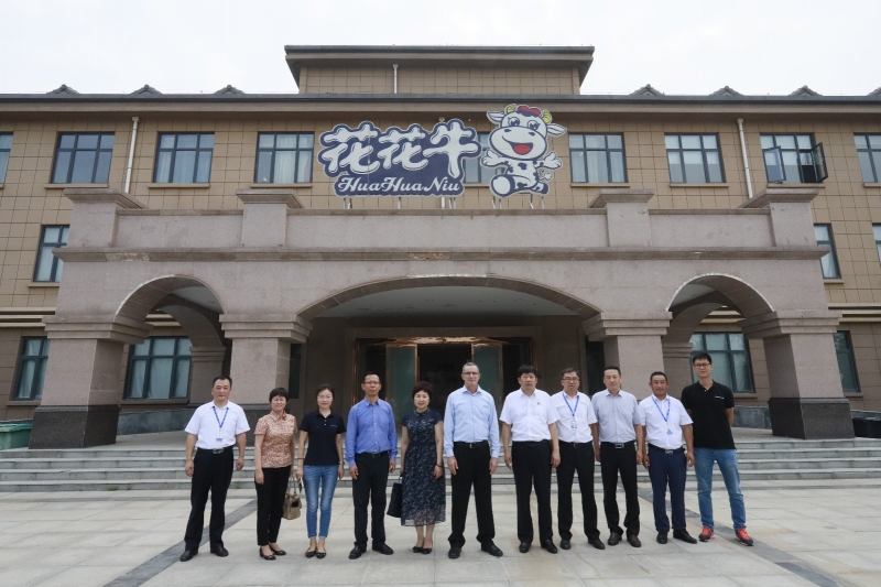 以色列阿菲金農(nóng)業(yè)公司參觀(guān)考察花花牛瑞亞牧場(chǎng)